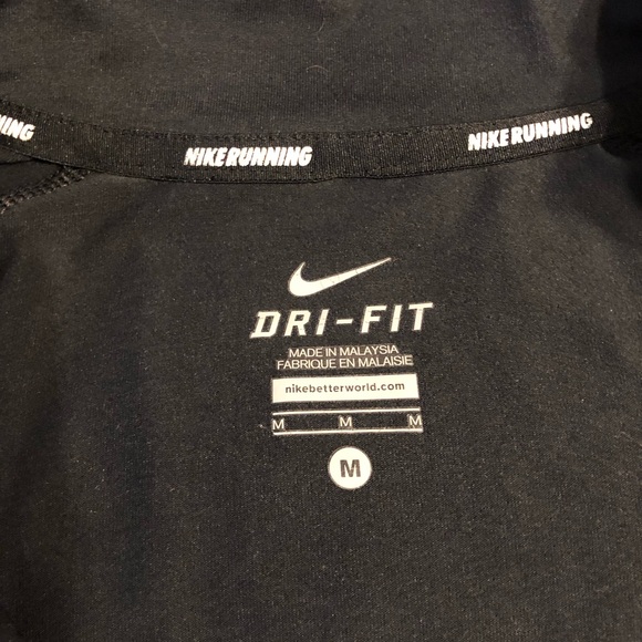 Nike Dri-Fit women’s black jacket size Medium. Light weight excellent condition - Picture 4 of 4